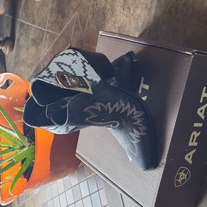 NWT! Ariat Pendleton Dixon's